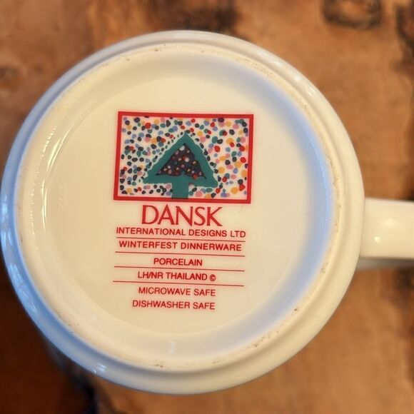 Dansk Winterfest Mug - Picture 5 of 7